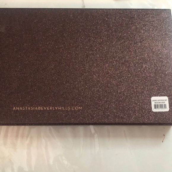 Anastasia liquid lipstick bundle - Picture 8 of 8